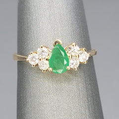 Colombian Emerald & Diamond Ring - 18kt Gold