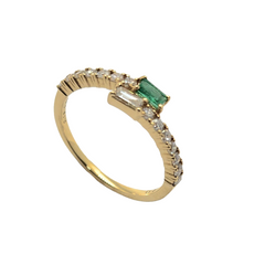 18kt Natural Colombian Emerald & Diamond Ring