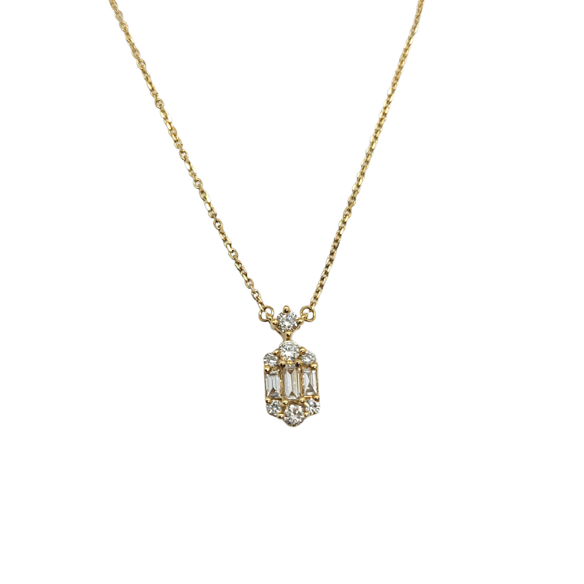 18kt Yellow Gold 0.30ct VS Diamond Pendant with Chain