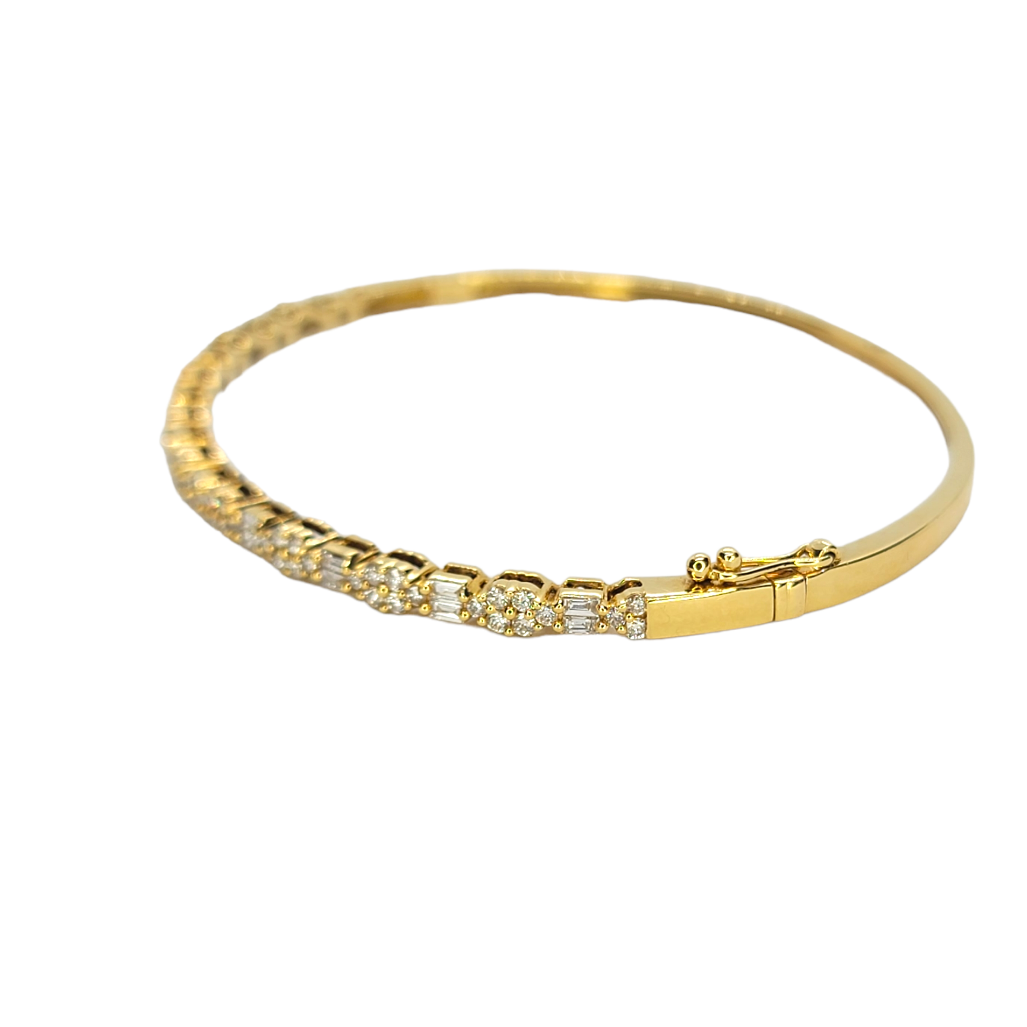 18kt Yellow Gold 1.10ct VS Diamond Bangle Bracelet